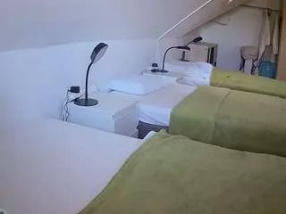 Freechat voyeurcam-julmodels-bed-4 on CamSoda