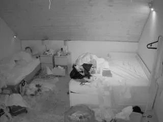 Freechat voyeurcam-julmodels-whitebed-2 on CamSoda