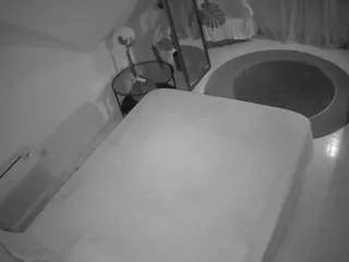 Freechat voyeurcam-julmodels-whitebed-4 on CamSoda