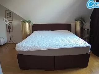 Freechat voyeurcam-julmodels-whitebed-6 on CamSoda