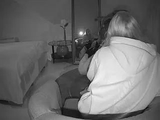 Freechat voyeurcam-julmodels-whitebed-6 on CamSoda