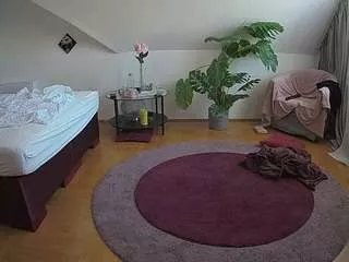 Freechat voyeurcam-julmodels-whitebed-6 on CamSoda