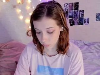 Offline yunapeace on CamSoda