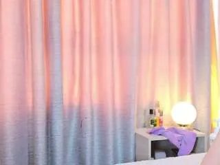 Offline zoecurvy on CamSoda