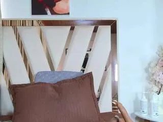 Offline zoecurvy on CamSoda