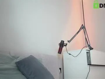 Freechat _wild_berry on Chaturbate