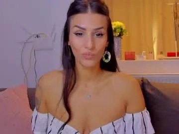 Freechat alphaqueenx on Chaturbate