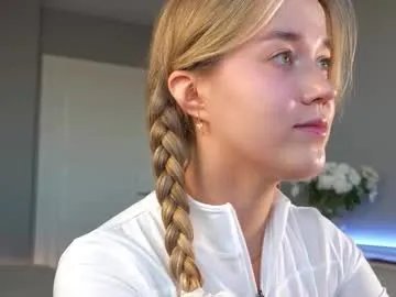 Freechat aluntick on Chaturbate