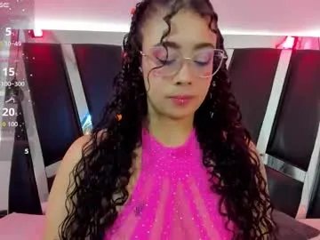 Freechat antonellepiercee on Chaturbate