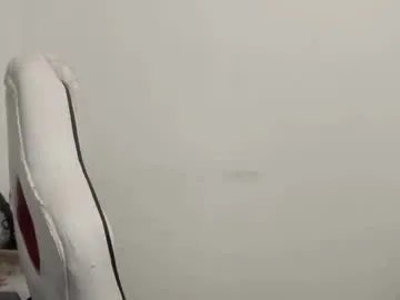 Freechat artsyandcraftsy_ on Chaturbate