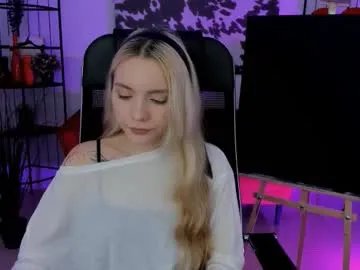 Freechat aurorawrenfield on Chaturbate