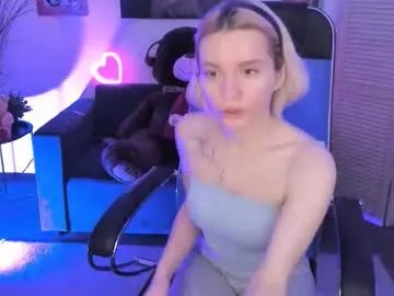 Freechat aurorawrenfield on Chaturbate