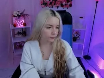 Freechat aurorawrenfield on Chaturbate