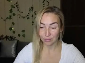 Freechat ay_kiss_jully on Chaturbate