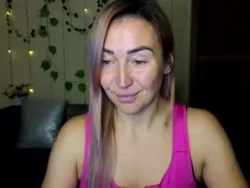 Freechat ay_kiss_jully on Chaturbate