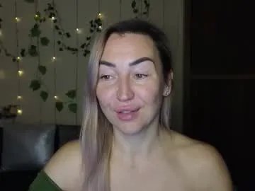 Freechat ay_kiss_jully on Chaturbate