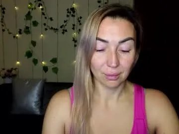 Freechat ay_kiss_jully on Chaturbate