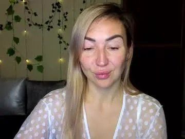 Freechat ay_kiss_jully on Chaturbate