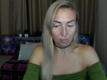 Freechat ay_kiss_jully on Chaturbate