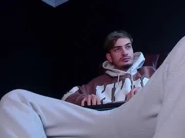 Freechat brandontatex on Chaturbate