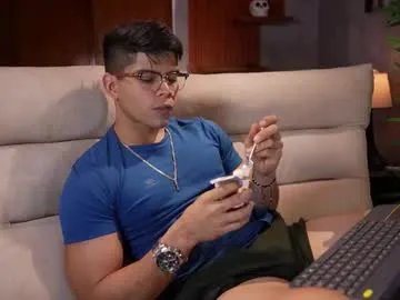 Freechat capizzi_ on Chaturbate