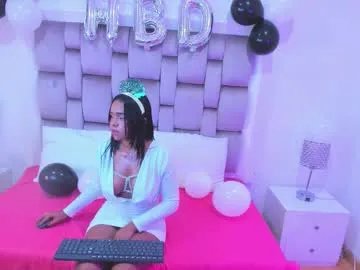 Private chikibom28 on Chaturbate