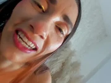 Freechat crystal_sm on Chaturbate