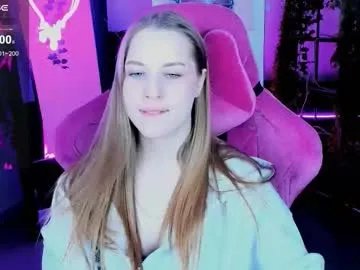 Freechat cutemousee on Chaturbate