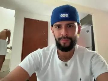 Freechat dcollins_ on Chaturbate