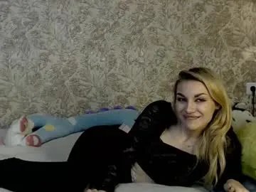 ellamilla on Chaturbate 