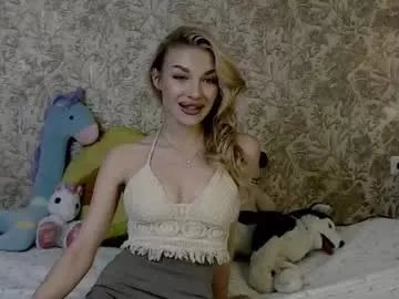 ellamilla on Chaturbate 