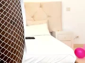 Freechat evelyn_jhonson3 on Chaturbate