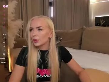 Freechat ewagreen on Chaturbate