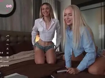 Freechat ewagreen on Chaturbate