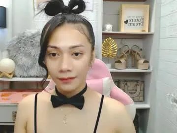 Freechat exotictssavie on Chaturbate