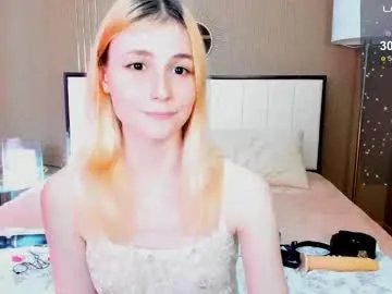 Private fleximona on Chaturbate