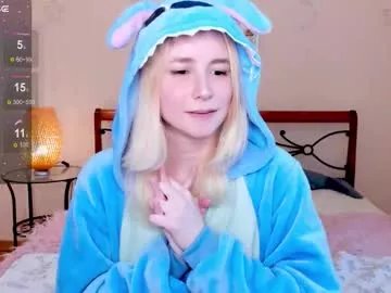 Private fleximona on Chaturbate