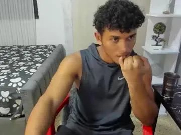 Freechat fox_evans on Chaturbate