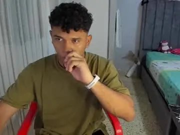 Freechat fox_evans on Chaturbate