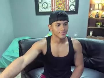 Freechat fox_evans on Chaturbate