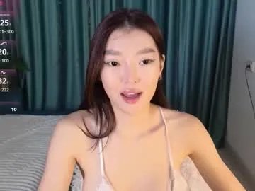 Freechat hey_herbal on Chaturbate