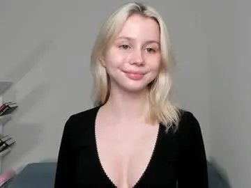 Freechat hi_popsy on Chaturbate