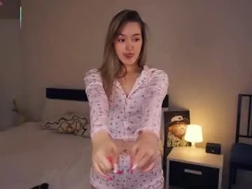 Group hip_hop_baby on Chaturbate