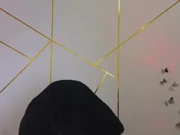 Away hollyxx_ on Chaturbate