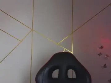 Away hollyxx_ on Chaturbate