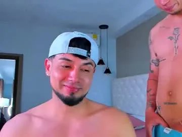 Freechat hotcrew_ on Chaturbate