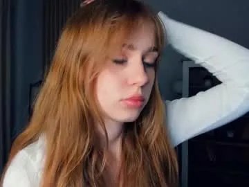 Freechat icyhoneybite on Chaturbate