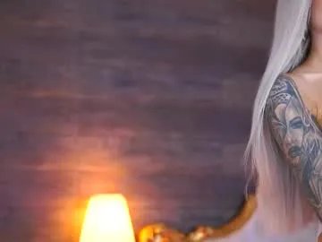 Freechat juicy_jessye on Chaturbate