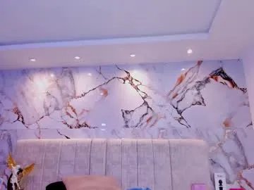 Freechat kiana_cream on Chaturbate