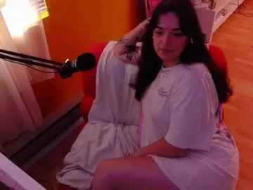 Freechat learaypie on Chaturbate